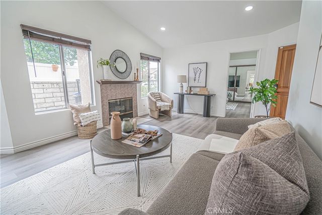 22942 Banyan Place, Saugus, CA 91390