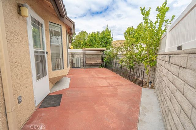 22942 Banyan Place, Saugus, CA 91390