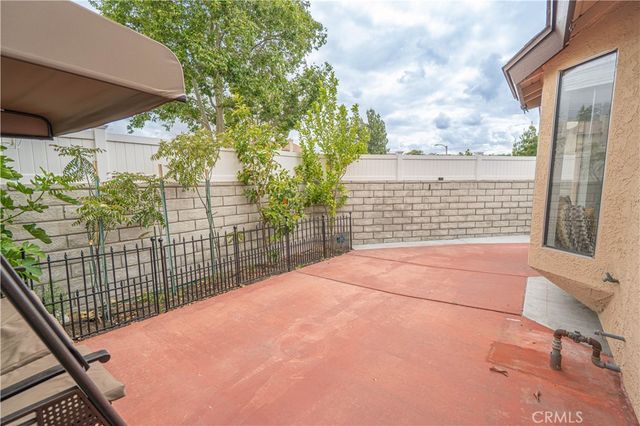 22942 Banyan Place, Saugus, CA 91390