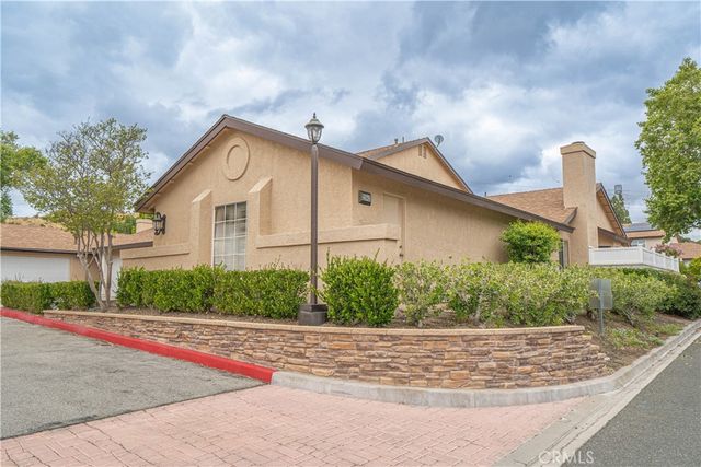 22942 Banyan Place, Saugus, CA 91390