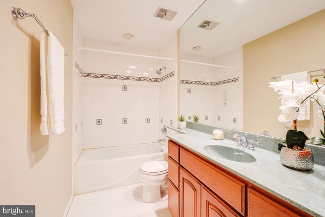 5717 EDGEWATER OAK CT, Burke, VA 22015