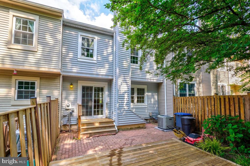 5717 EDGEWATER OAK CT, Burke, VA 22015