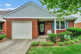 8802 Doe Run Ct, Louisville, KY 40242