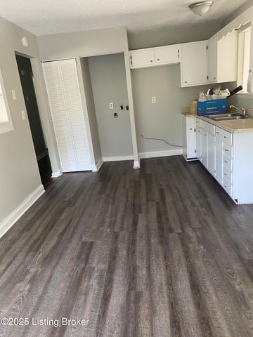 3603 Cedarwood Way, Jeffersontown, KY 40299