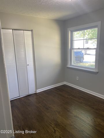 3603 Cedarwood Way, Jeffersontown, KY 40299