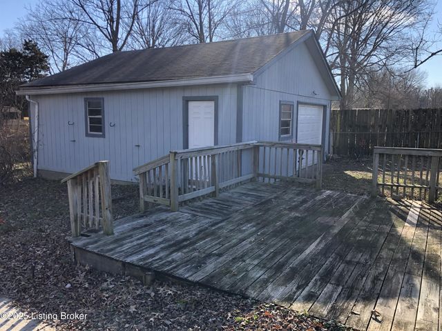 3603 Cedarwood Way, Jeffersontown, KY 40299