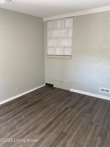 3603 Cedarwood Way, Jeffersontown, KY 40299