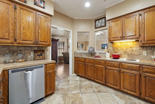 307 Cherrywood CIR, Taylor, TX 76574