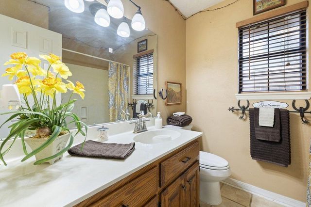 307 Cherrywood CIR, Taylor, TX 76574