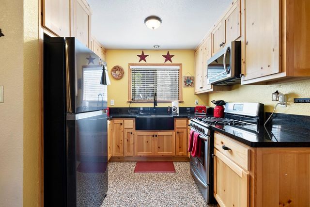 42316 Blue Meadow Lane, Shaver Lake, CA 93664