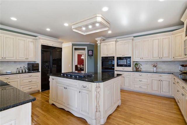 2110 Wood Cove Drive, Cumming, GA 30041