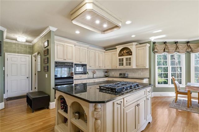 2110 Wood Cove Drive, Cumming, GA 30041