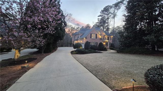 2110 Wood Cove Drive, Cumming, GA 30041