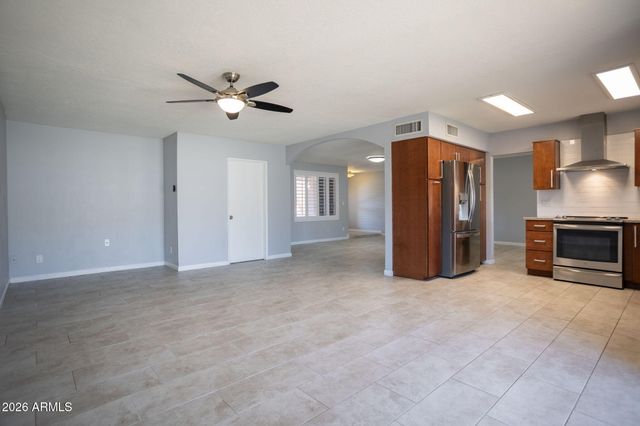 1722 W SAINT MORITZ Lane, Phoenix, AZ 85023