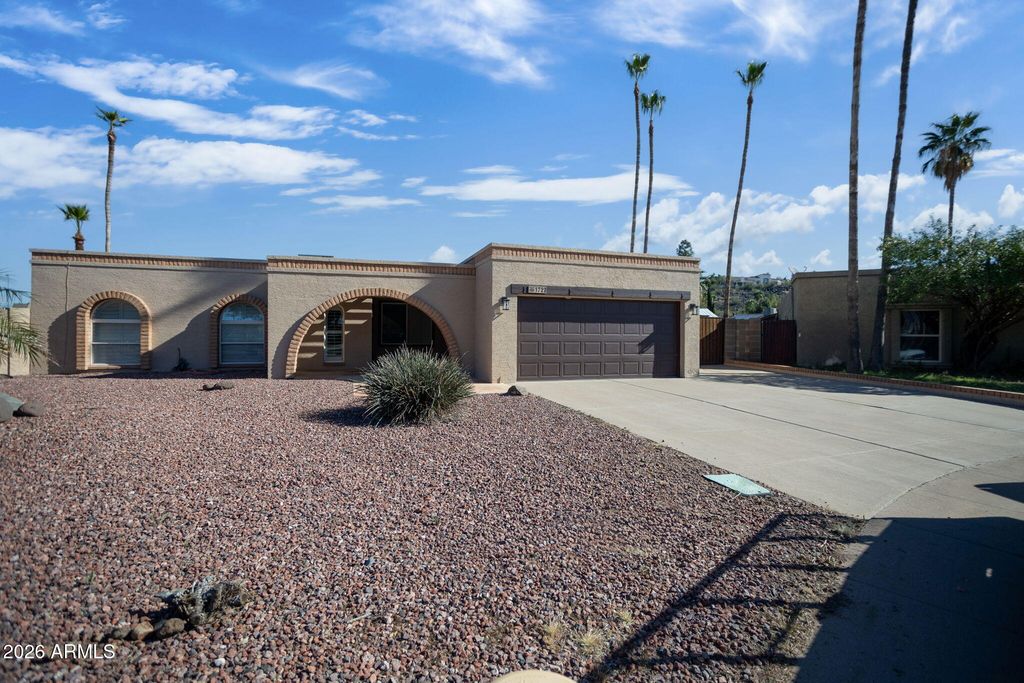 1722 W SAINT MORITZ Lane, Phoenix, AZ 85023 — photo 2