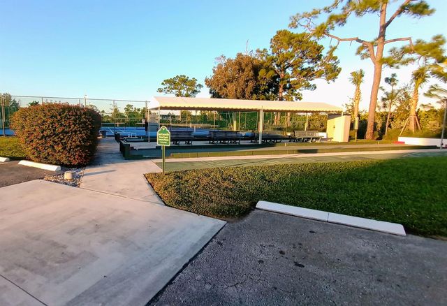 4735 E Lucerne Lakes Boulevard E 413, Lake Worth, FL 33467