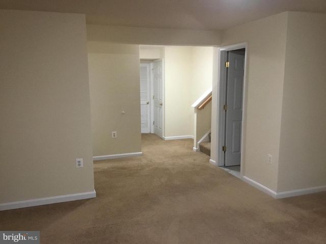 662 MCLEARY SQ SE, Leesburg, VA 20175