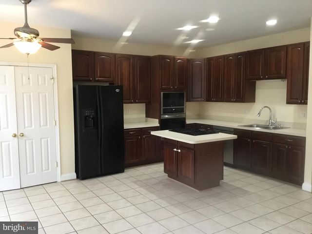 662 MCLEARY SQ SE, Leesburg, VA 20175