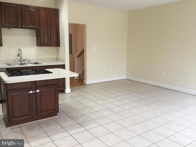 662 MCLEARY SQ SE, Leesburg, VA 20175