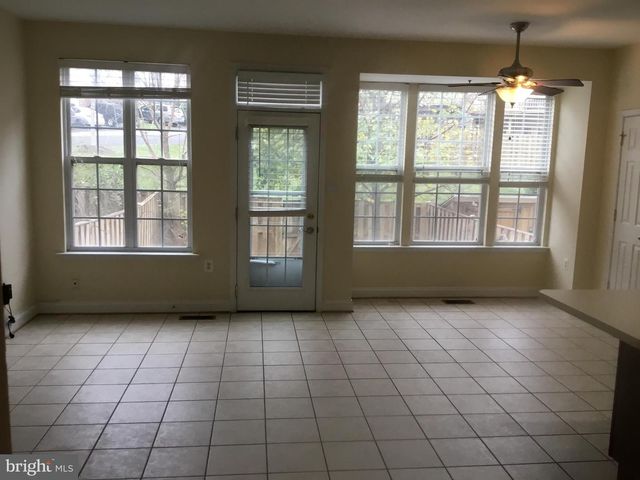 662 MCLEARY SQ SE, Leesburg, VA 20175