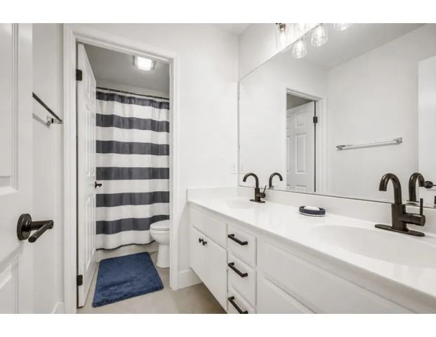 8550 Rolling Hills Drive, Corona, CA 92883