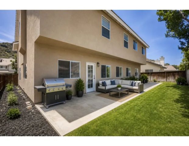 8550 Rolling Hills Drive, Corona, CA 92883