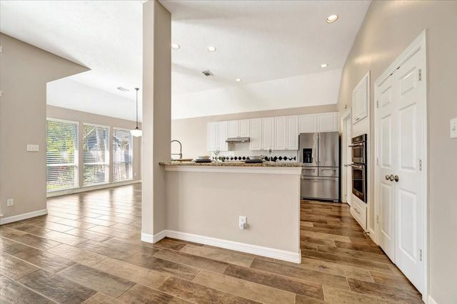 104 Las Brisas Street, Kemah, TX 77565