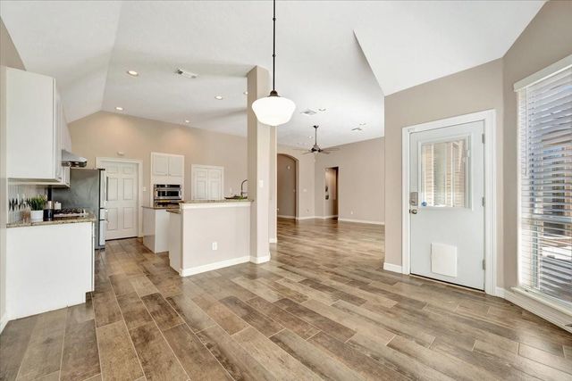 104 Las Brisas Street, Kemah, TX 77565