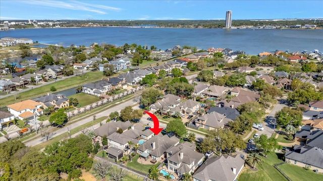104 Las Brisas Street, Kemah, TX 77565