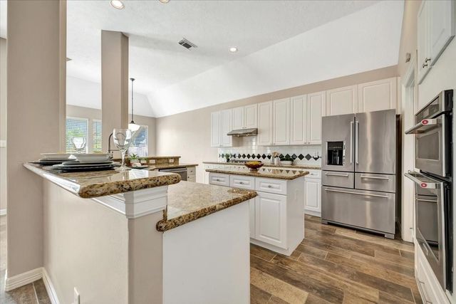 104 Las Brisas Street, Kemah, TX 77565