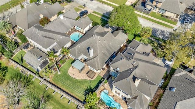 104 Las Brisas Street, Kemah, TX 77565