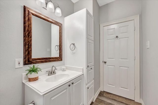 104 Las Brisas Street, Kemah, TX 77565