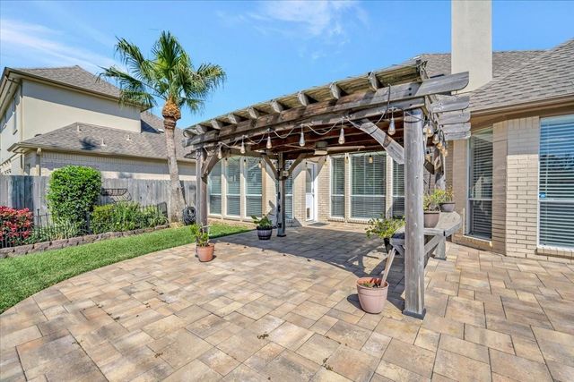 104 Las Brisas Street, Kemah, TX 77565