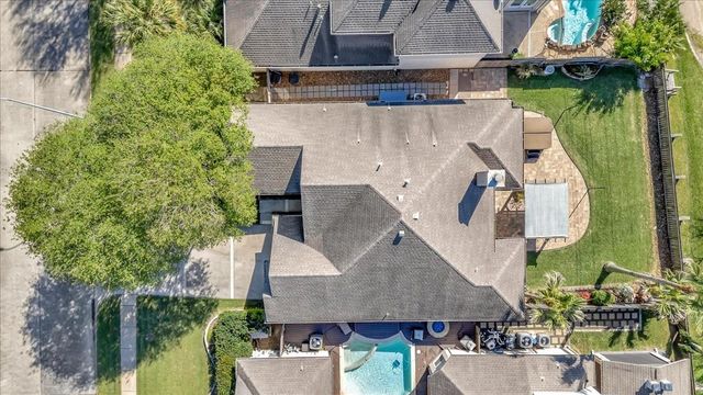 104 Las Brisas Street, Kemah, TX 77565