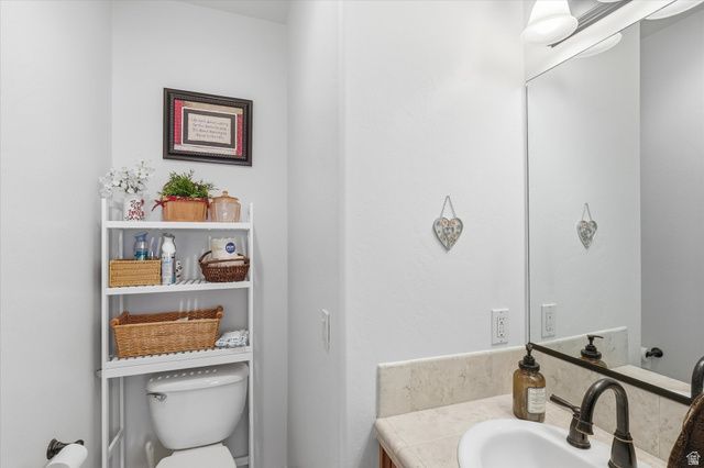 488 N LINDEN LN, Providence, UT 84332