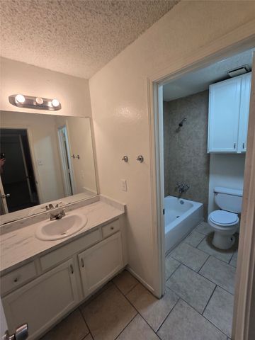 1302 Lloyd Drive, Duncanville, TX 75137