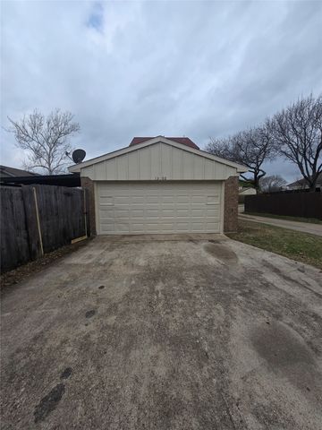 1302 Lloyd Drive, Duncanville, TX 75137