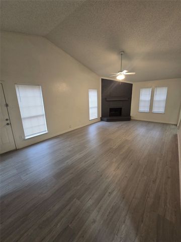 1302 Lloyd Drive, Duncanville, TX 75137