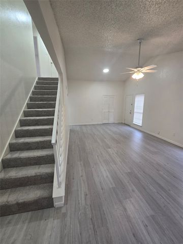 1302 Lloyd Drive, Duncanville, TX 75137