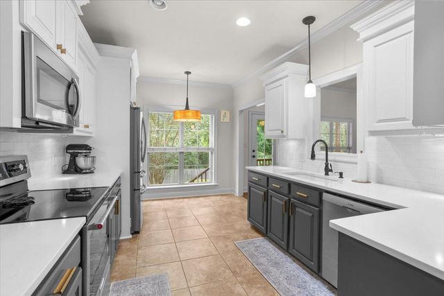 10 Woodside, Hattiesburg, MS 39402