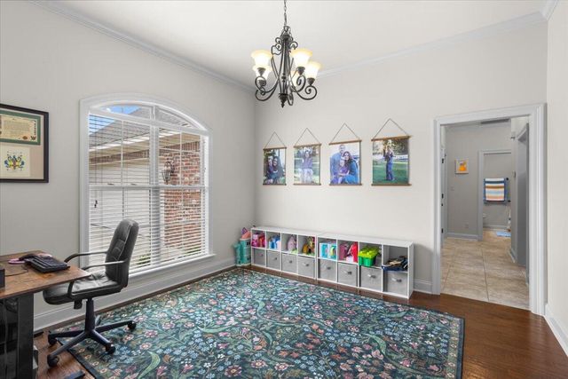 10 Woodside, Hattiesburg, MS 39402