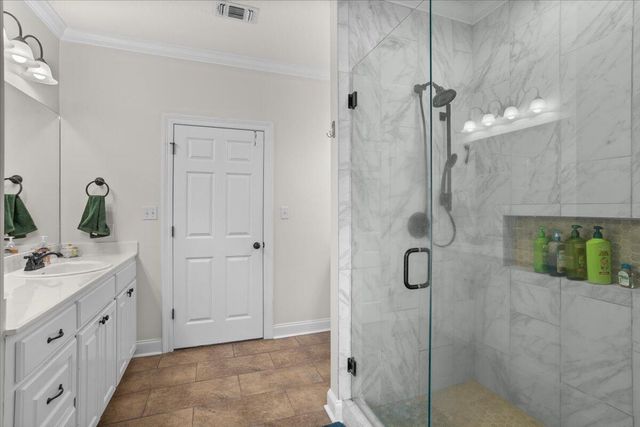 10 Woodside, Hattiesburg, MS 39402