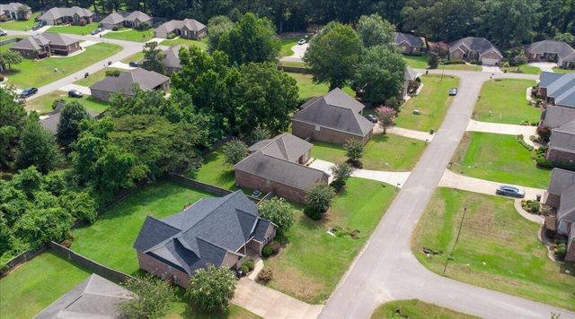 10 Woodside, Hattiesburg, MS 39402