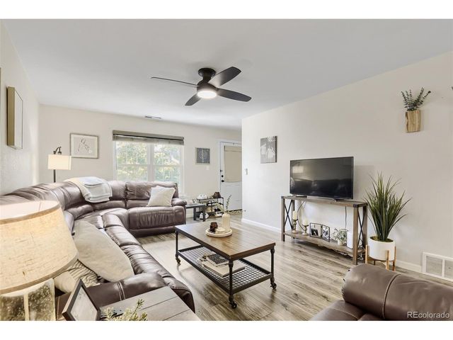 7110 S Gaylord St O6, Centennial, CO 80122