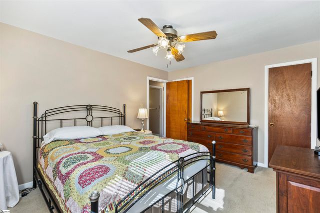 4 Dell Circle, Travelers Rest, SC 29690