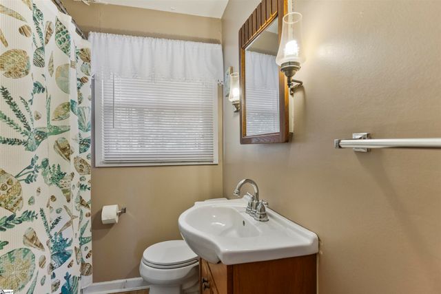 4 Dell Circle, Travelers Rest, SC 29690