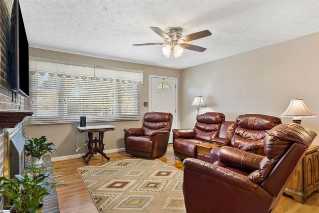 4 Dell Circle, Travelers Rest, SC 29690