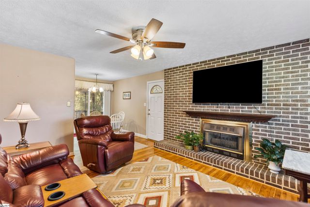 4 Dell Circle, Travelers Rest, SC 29690