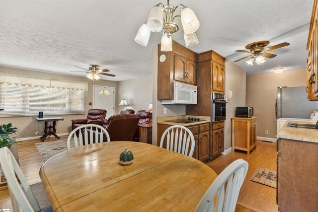 4 Dell Circle, Travelers Rest, SC 29690