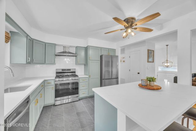 10 Coleridge Avenue, Hazlet, NJ 07730